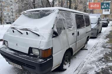 Минивэн Mitsubishi L 300 1990 в 