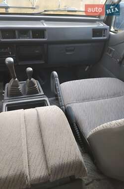 Мінівен Mitsubishi L 300 1993 в 