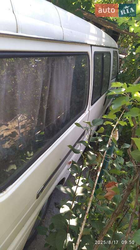 Мінівен Mitsubishi L 300 1994 в Одесі фото 7 Мінівен Mitsubishi L 300 1994 в Одесі