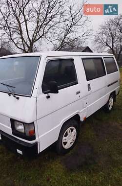 Мінівен Mitsubishi L 300 1982 в Радивиліві