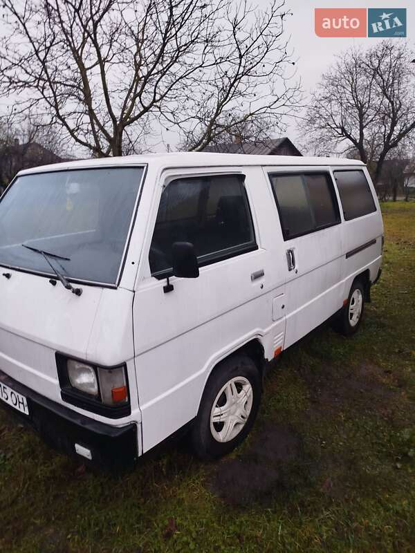 Mitsubishi L 300 1982 Mitsubishi L 300 1982