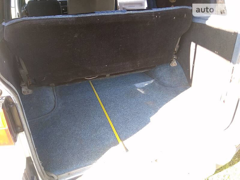 Мінівен Mitsubishi L 400 2000 в Новояворівську