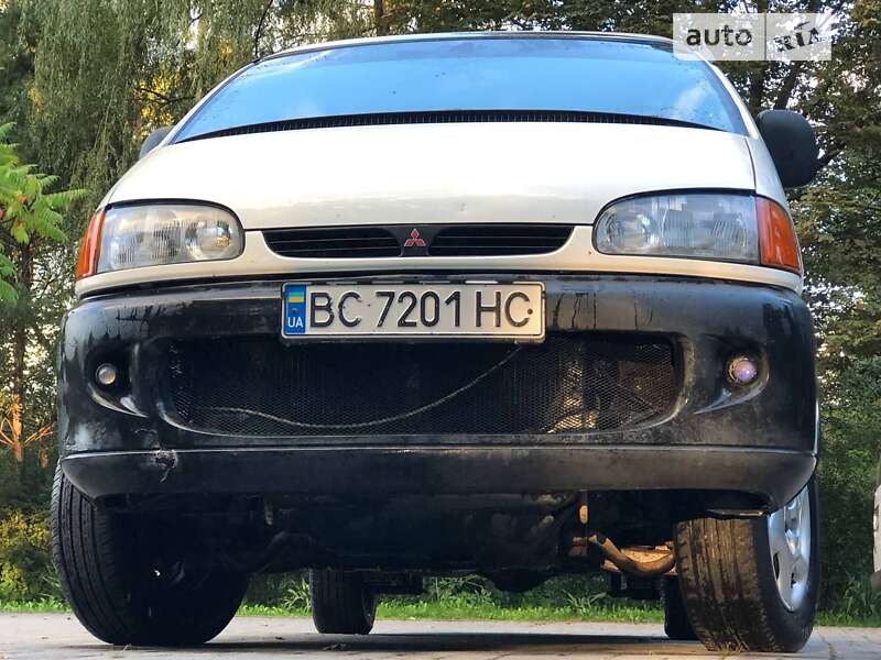 Грузопассажирский фургон Mitsubishi L 400 1997 в Дрогобыче