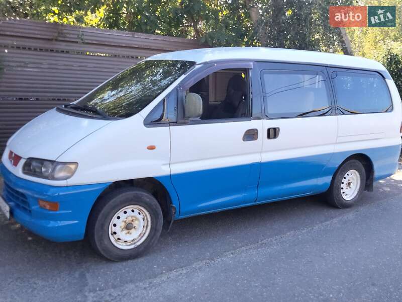 Mitsubishi L 400 2000 Mitsubishi L 400 2000
