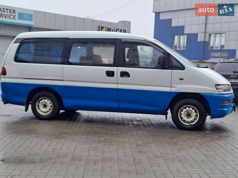 Мінівен Mitsubishi L 400 2000 в Одесі