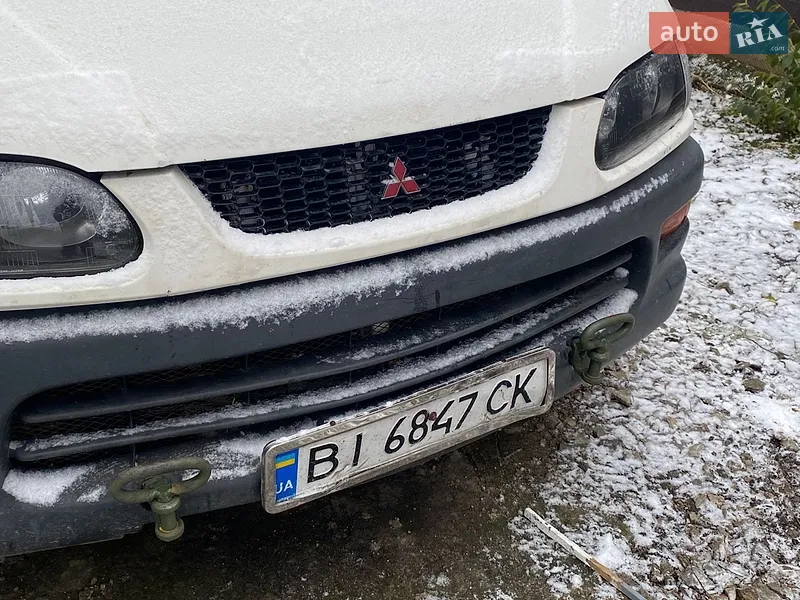Mitsubishi L 400