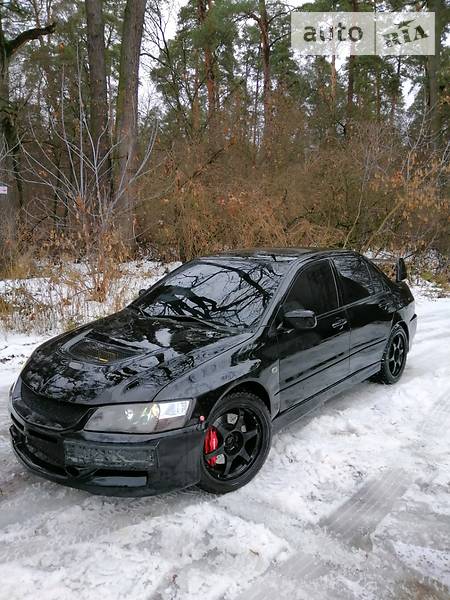 Седан Mitsubishi Lancer Evolution 2004 в Киеве