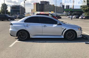 Седан Mitsubishi Lancer Evolution 2013 в 