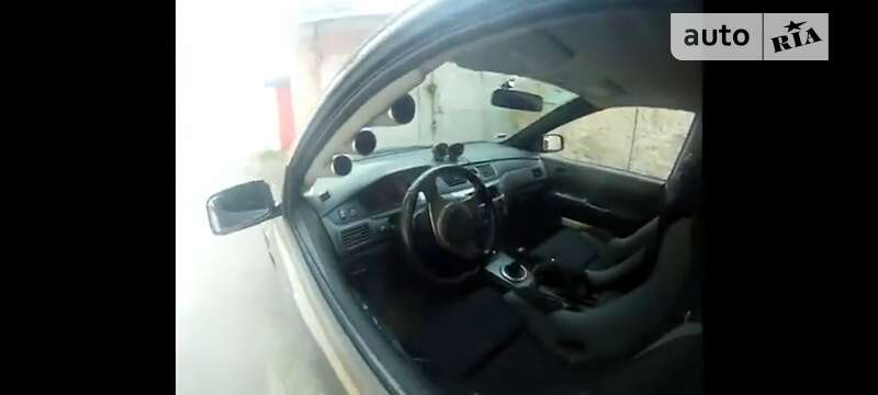 Седан Mitsubishi Lancer Evolution 2004 в Киеве