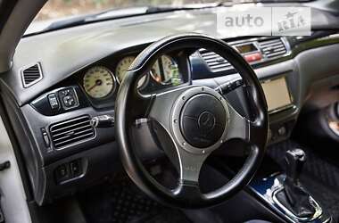 Седан Mitsubishi Lancer Evolution 2002 в 
