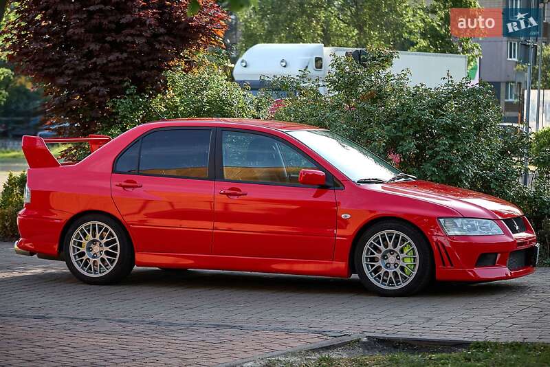 Седан Mitsubishi Lancer Evolution 2002 в 