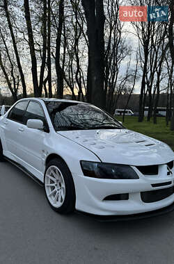 Седан Mitsubishi Lancer Evolution 2004 в 