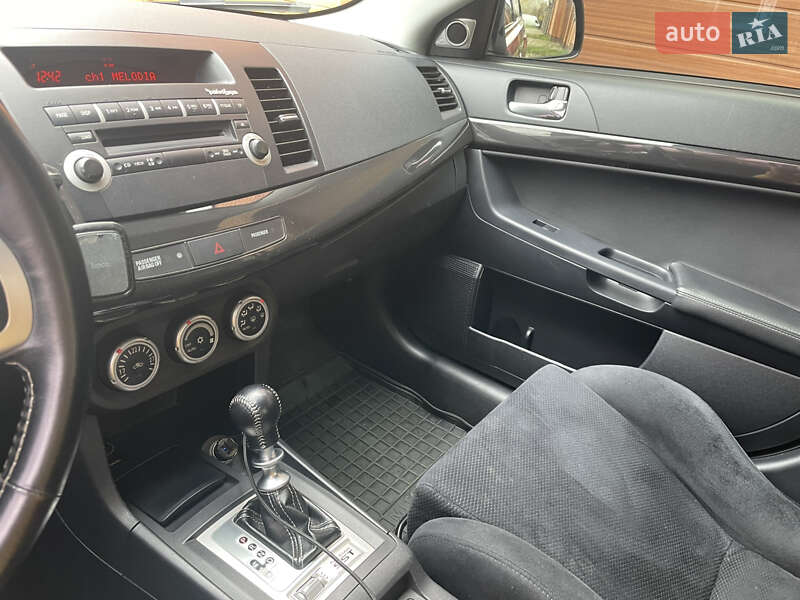 Седан Mitsubishi Lancer Evolution 2008 в Киеве фото 6 Седан Mitsubishi Lancer Evolution 2008 в Киеве