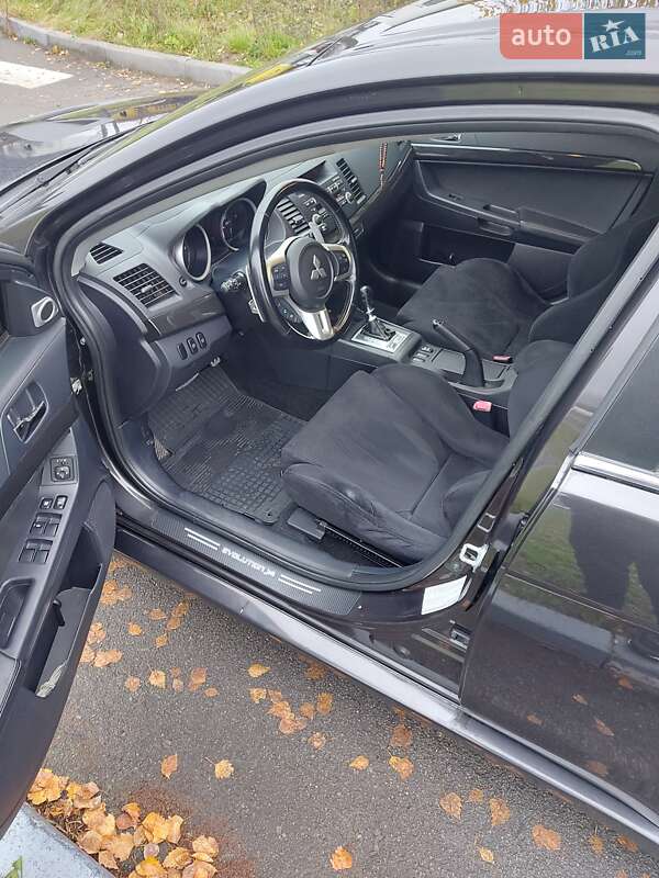 Седан Mitsubishi Lancer Evolution 2008 в Нетешине