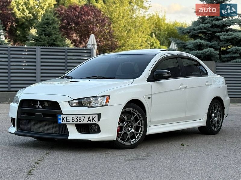 Седан Mitsubishi Lancer Evolution 2015 в Днепре