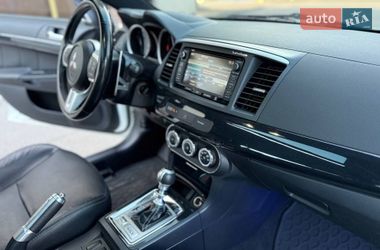 Седан Mitsubishi Lancer Evolution 2015 в Днепре