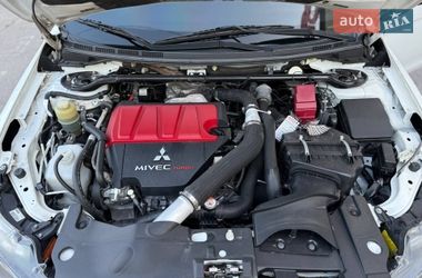 Седан Mitsubishi Lancer Evolution 2015 в Днепре
