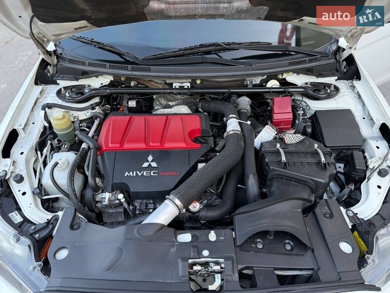 Седан Mitsubishi Lancer Evolution 2015 в Днепре