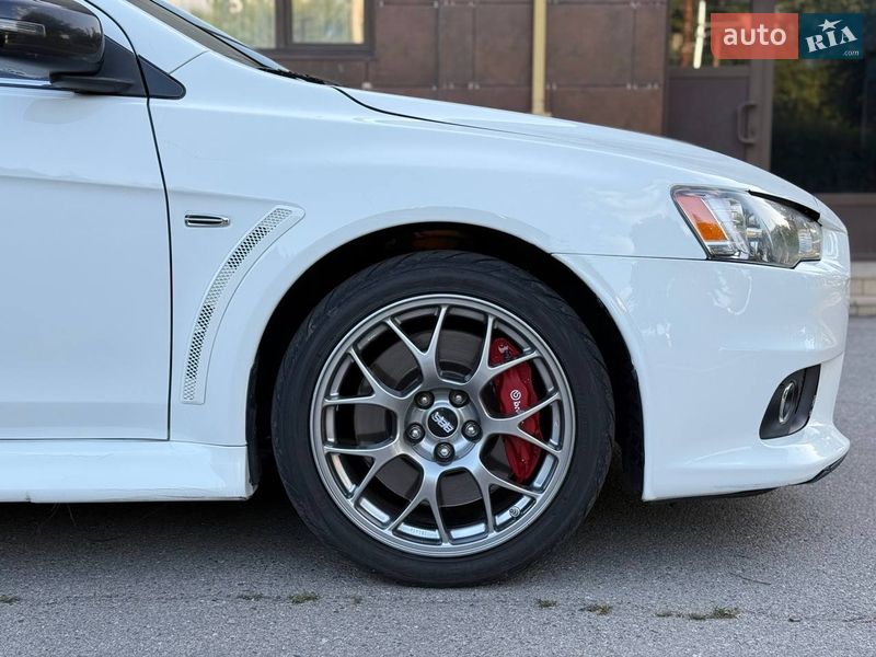 Седан Mitsubishi Lancer Evolution 2015 в Днепре
