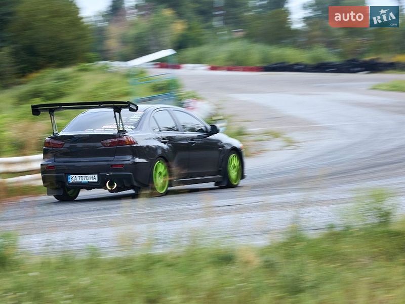 Седан Mitsubishi Lancer Evolution 2008 в Киеве