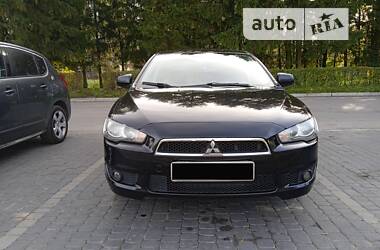 Седан Mitsubishi Lancer X 2009 в Новом Роздоле