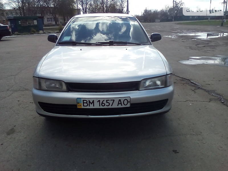 Седан Mitsubishi Lancer 1993 в Конотопе