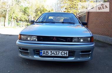 Седан Mitsubishi Lancer 1989 в Одессе