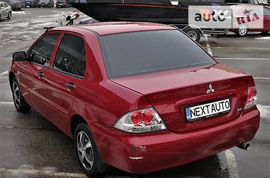 Седан Mitsubishi Lancer 2004 в Киеве