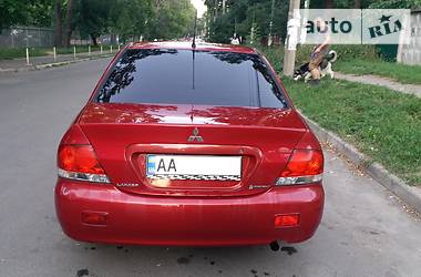 Седан Mitsubishi Lancer 2004 в Киеве