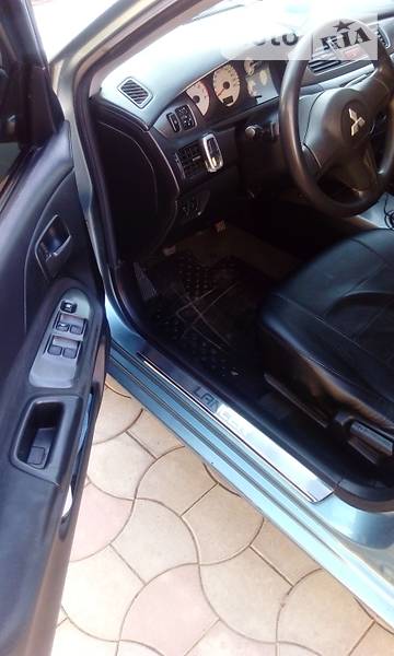 Седан Mitsubishi Lancer 2006 в Хусті