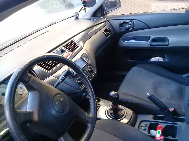 Седан Mitsubishi Lancer 2005 в Львове фото 6 Седан Mitsubishi Lancer 2005 в Львове