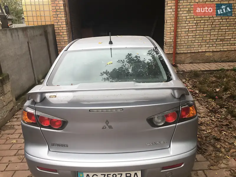 Mitsubishi Lancer