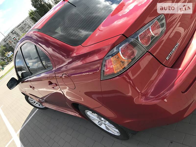 Седан Mitsubishi Lancer 2011 в Киеве