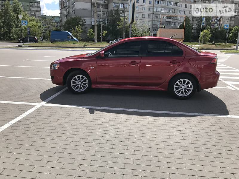 Седан Mitsubishi Lancer 2011 в Киеве