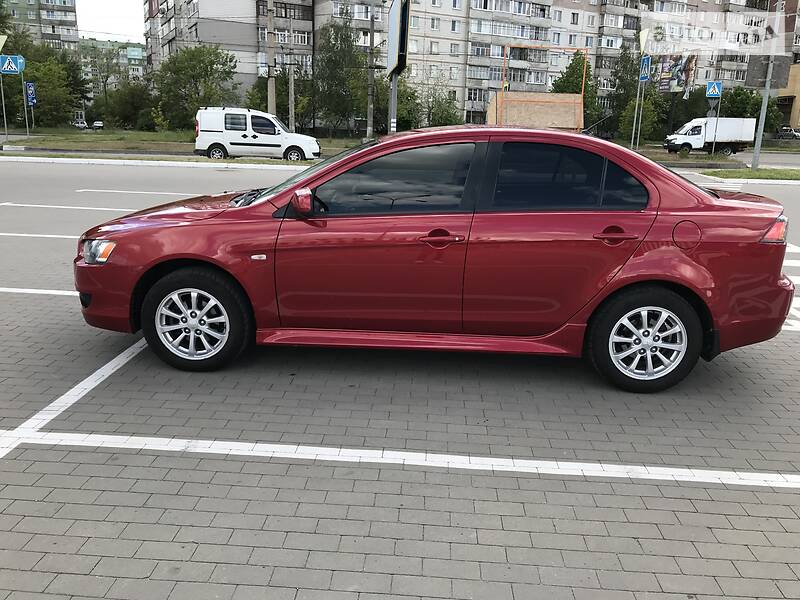 Седан Mitsubishi Lancer 2011 в Киеве
