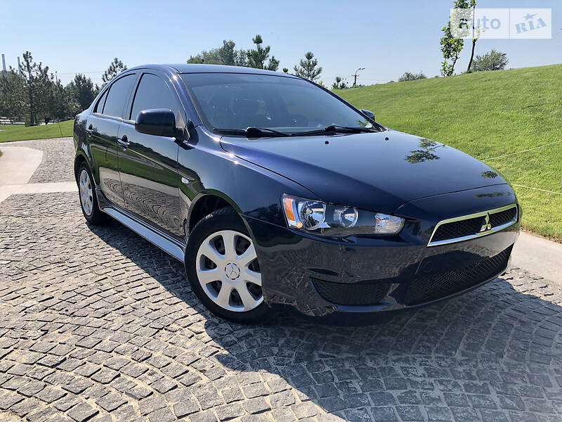 Седан Mitsubishi Lancer 2014 в Днепре