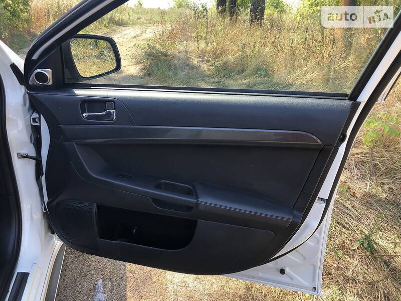 Седан Mitsubishi Lancer 2010 в Броварах