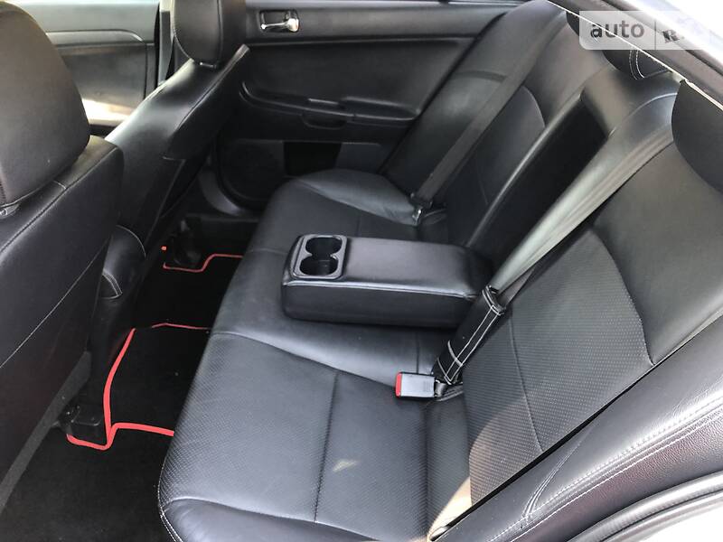 Седан Mitsubishi Lancer 2010 в Броварах
