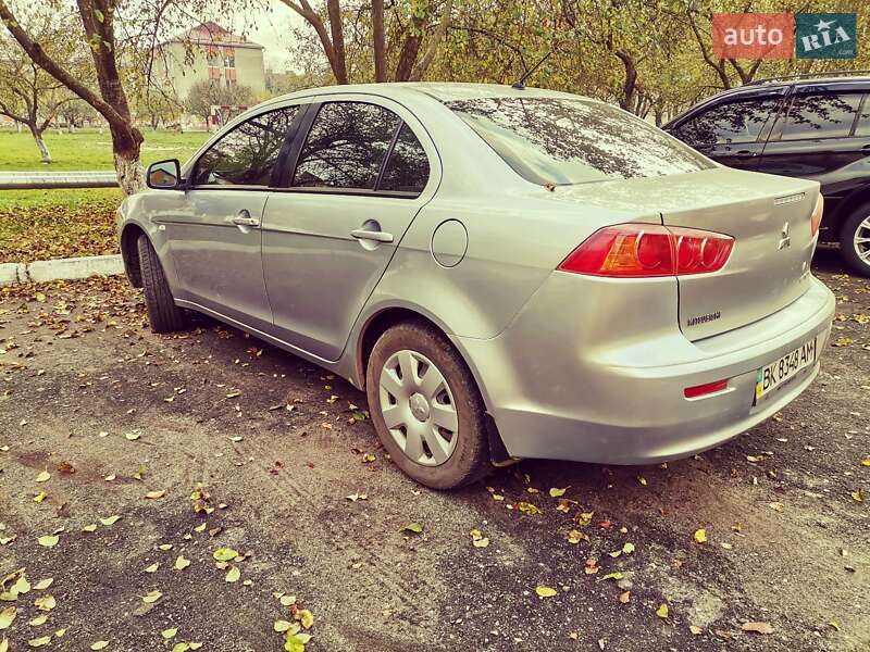 Седан Mitsubishi Lancer 2008 в Ровно