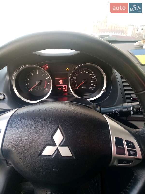 Седан Mitsubishi Lancer 2011 в Рогатине