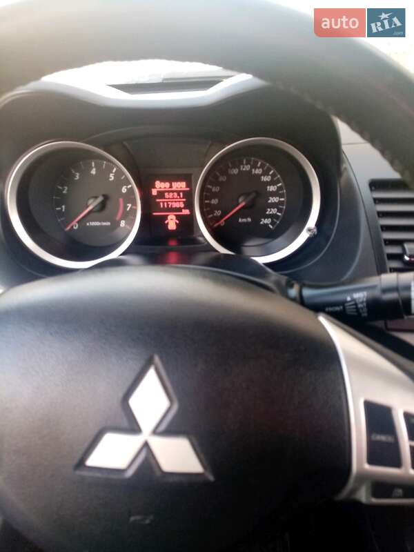 Седан Mitsubishi Lancer 2011 в Рогатине