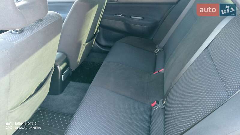 Седан Mitsubishi Lancer 2008 в Черновцах