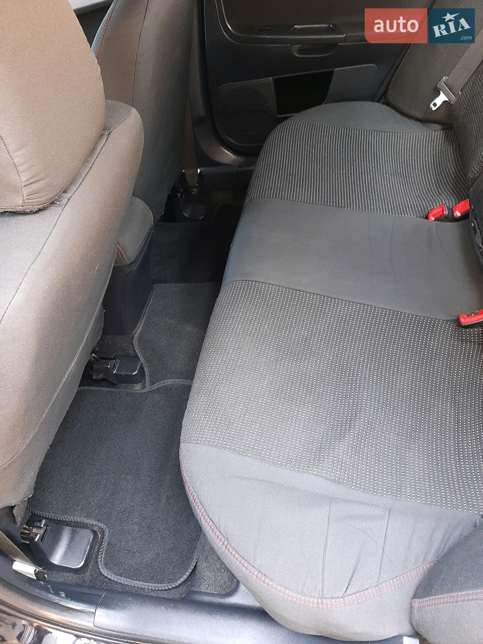 2011 Mitsubishi Lancer - мініатюра 39