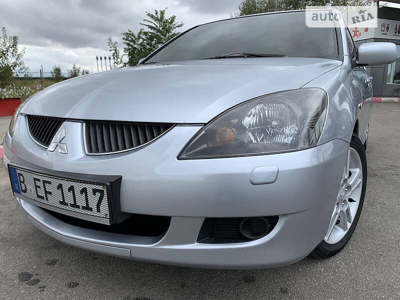 Седан Mitsubishi Lancer 2005 в Днепрорудном