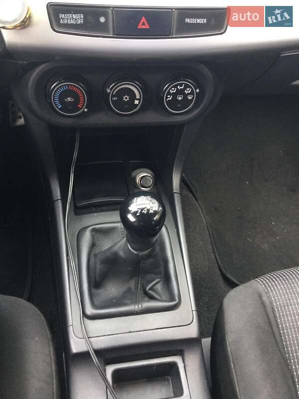Седан Mitsubishi Lancer 2008 в Тячеве