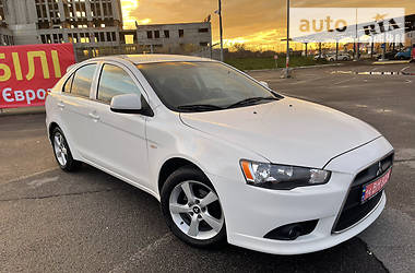 Хэтчбек Mitsubishi Lancer 2011 в Львове