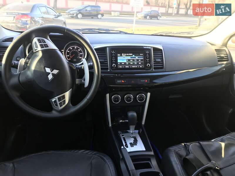 Седан Mitsubishi Lancer 2016 в Одесі
