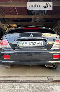 Седан Mitsubishi Lancer 2006 в Днепре