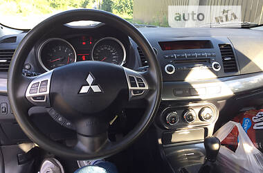 Седан Mitsubishi Lancer 2011 в Львове