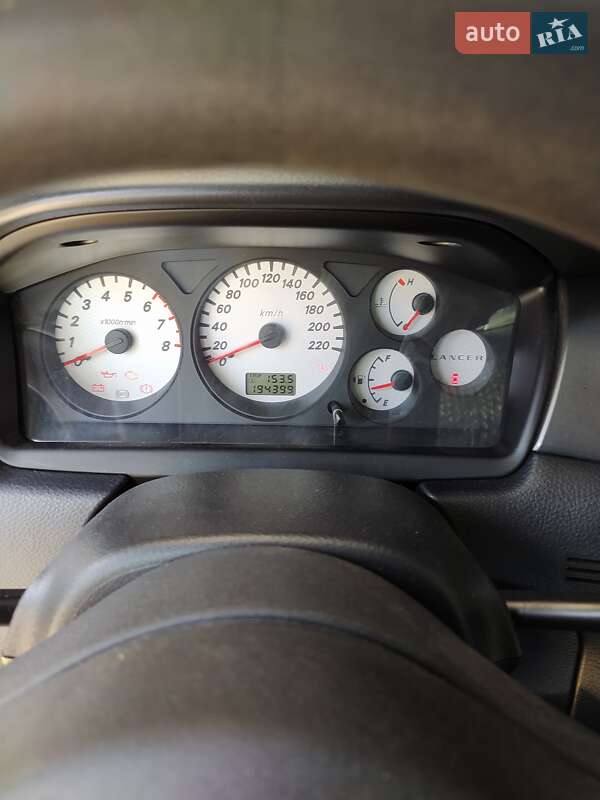Седан Mitsubishi Lancer 2006 в Ужгороді